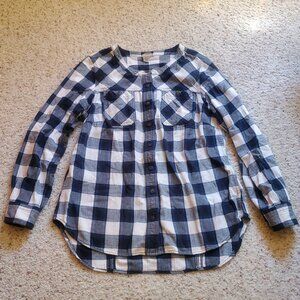 Duluth Trading Co Blue & White Button-down shirt